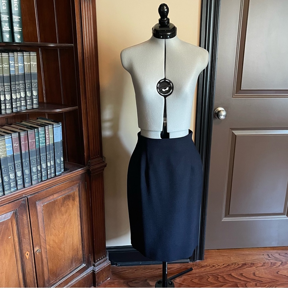EUC Jones New York 100% Wool Navy Pencil Skirt for Work